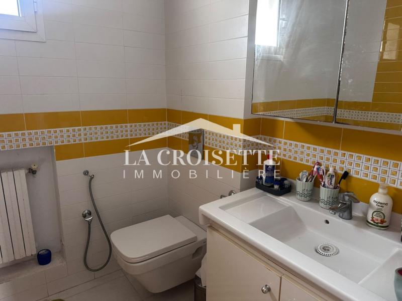 Etage de villa semi-meublé S+3 à La Marsa